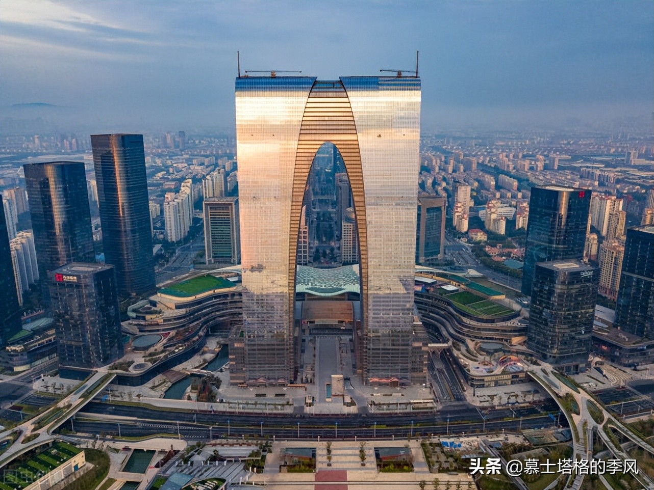 世界十大著名建筑(全球十大代表性奇特的摩天大楼)插图17