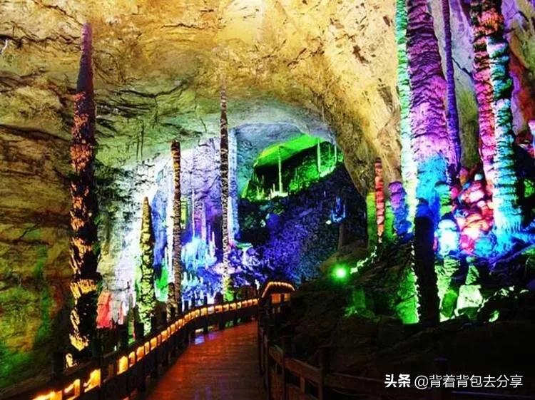 中国十大溶洞排行榜(盘点国内最美的十大洞穴)插图