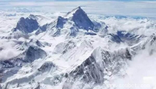 世界知名的十大山峰(世界最高的10座山峰)插图1