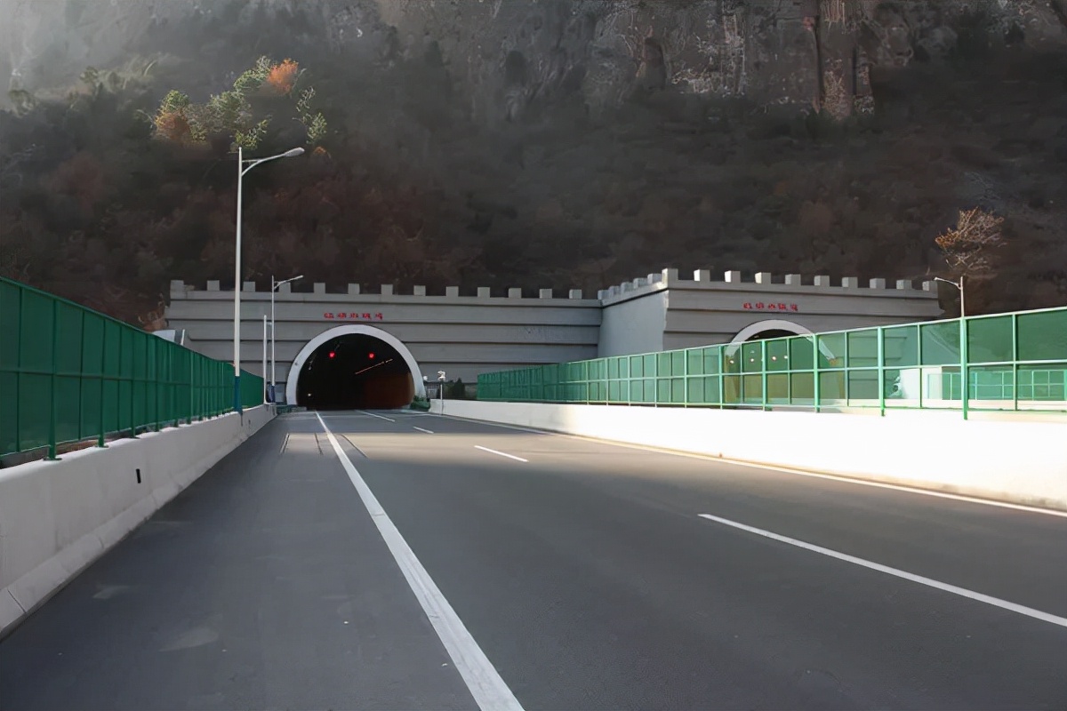 中国最长隧道排前十名(秦岭公路隧道长度多少公里)插图6