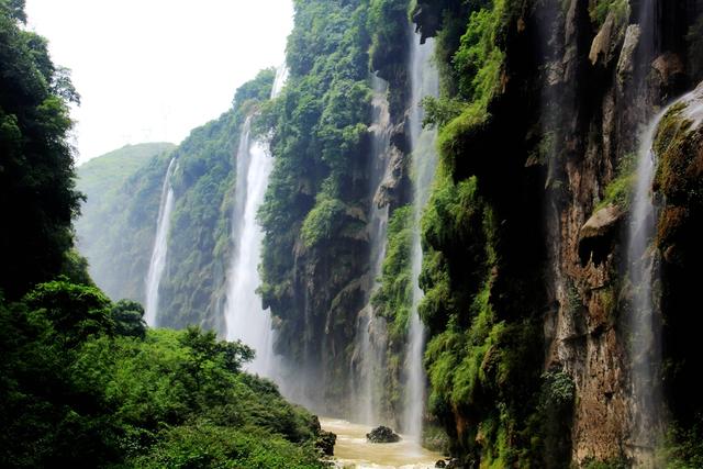 我国水流量最大的瀑布是(中国最美瀑布排名)插图5