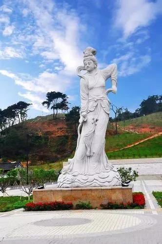 中国著名的十大巨型雕像(十大经典雕像图片)插图13