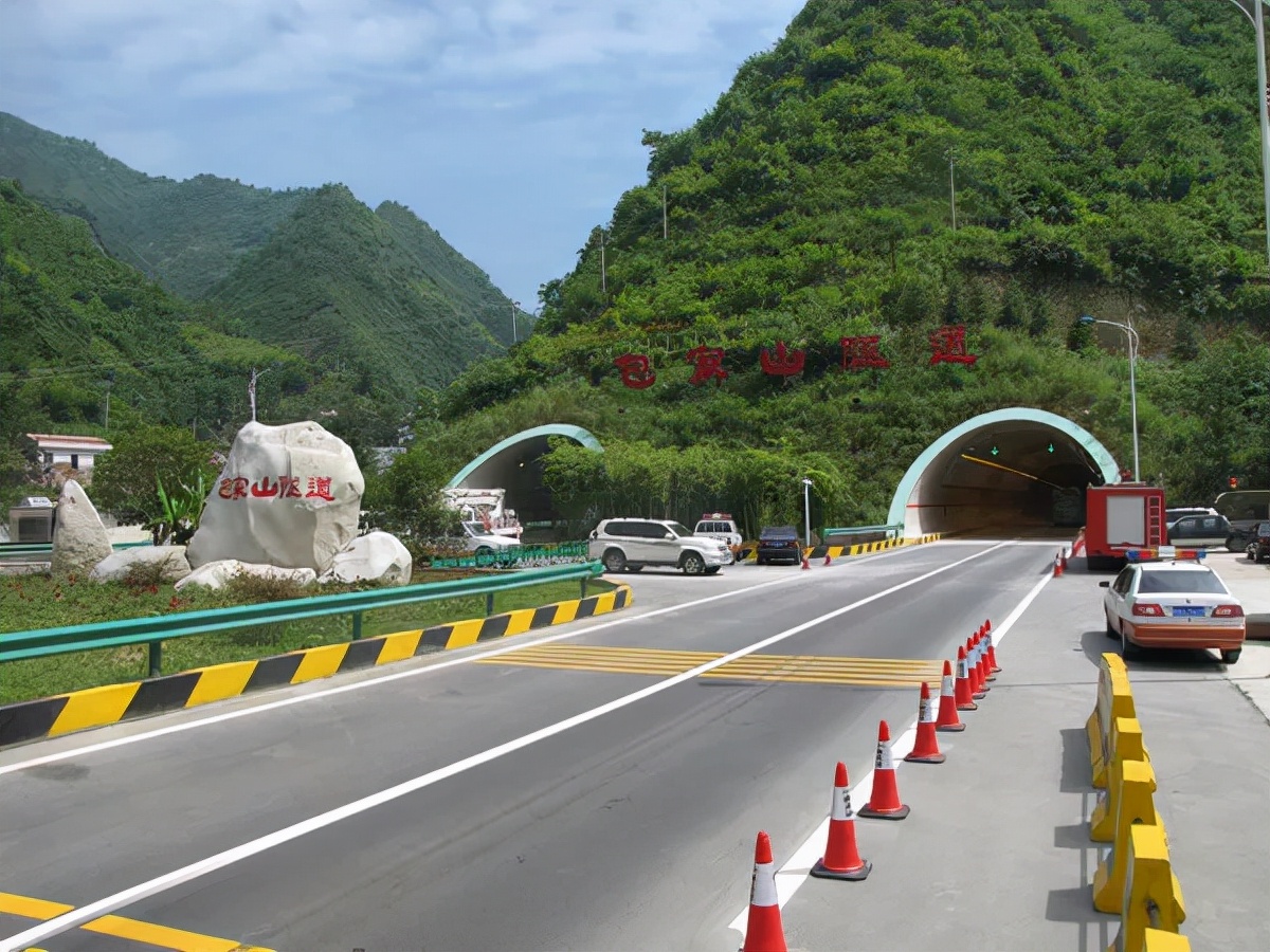 中国最长隧道排前十名(秦岭公路隧道长度多少公里)插图10