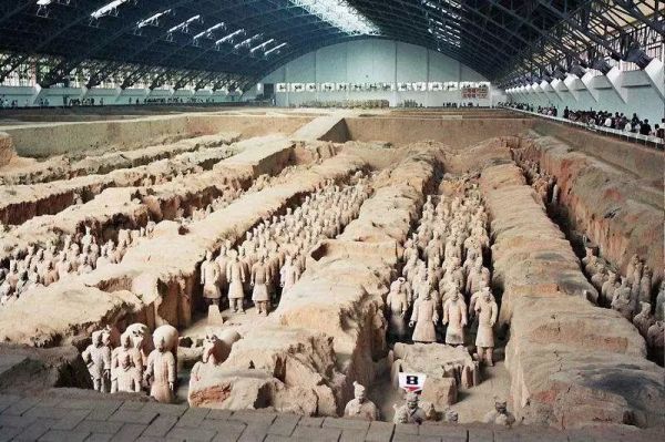 中国十大最诡异的古墓(这十大神秘古墓有些至今不敢挖掘)插图