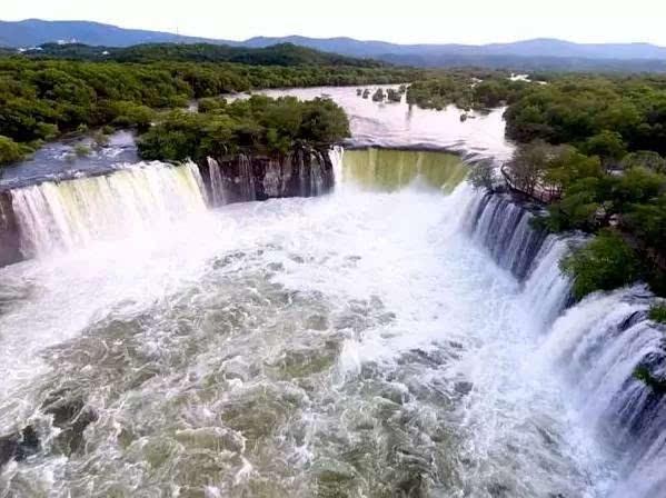我国水流量最大的瀑布是(中国最美瀑布排名)插图9
