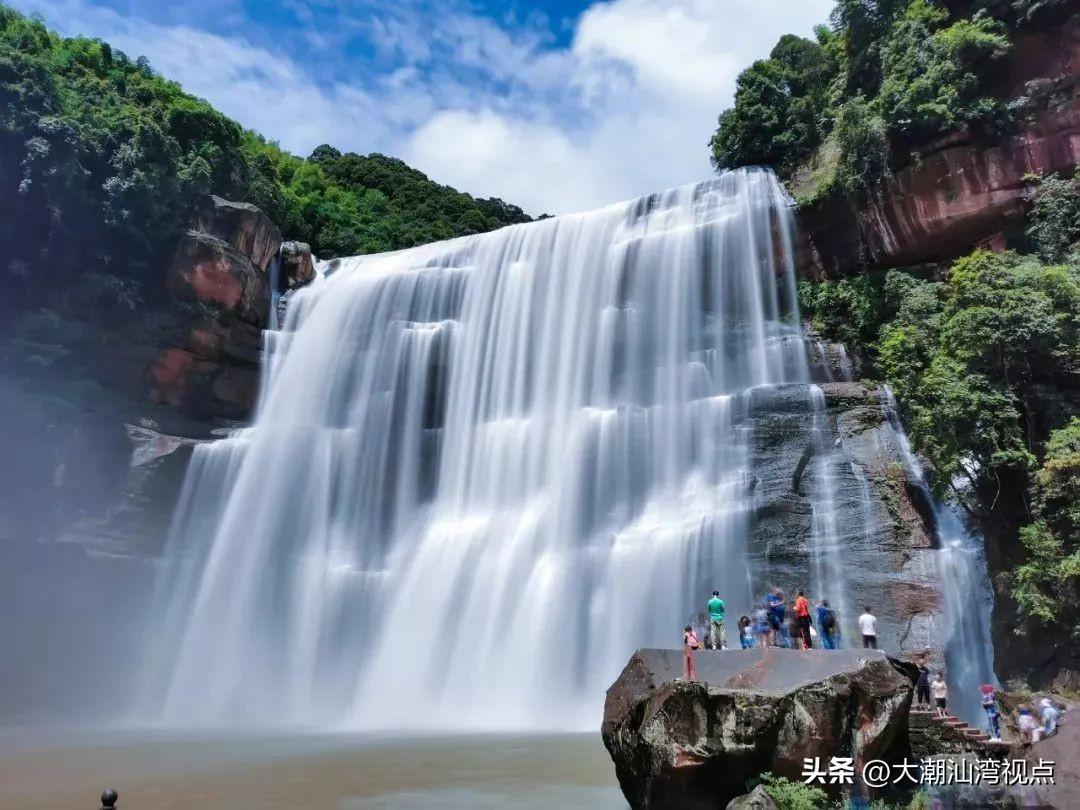 中国十大著名瀑布，中国十大瀑布排名(附2023年最新排行榜前十名单)