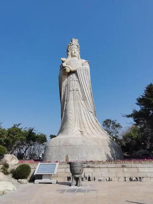 中国著名的十大巨型雕像(十大经典雕像图片)插图10