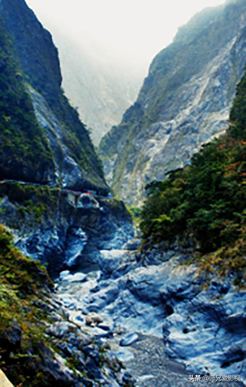 中国最美十大峡谷(十大绝美山水)插图17