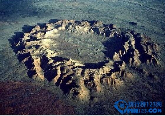 世界著名的十大陨石坑(地球陨石坑)插图8