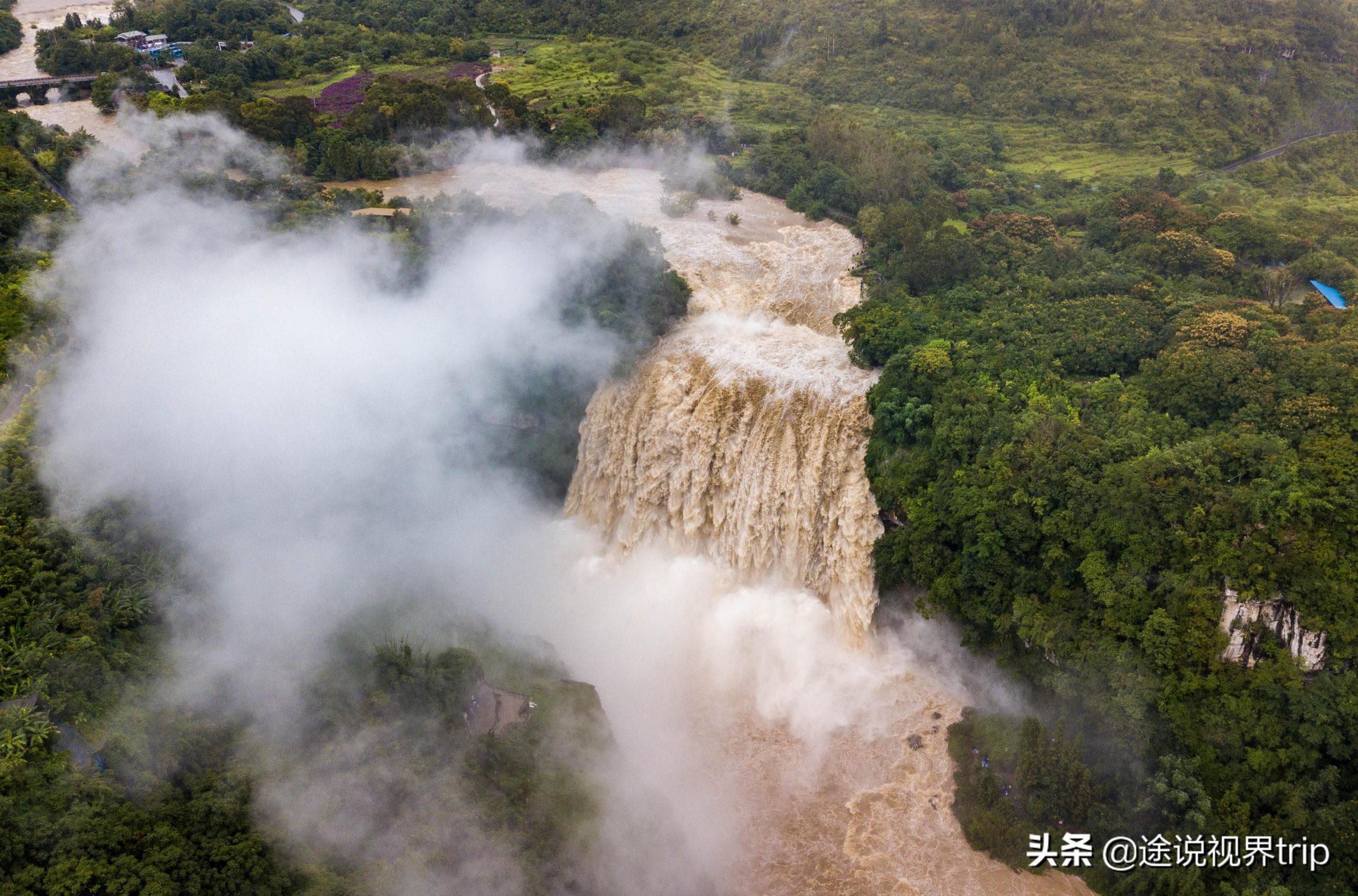 中国第一大瀑布(国内十大最美的瀑布排行榜)插图4