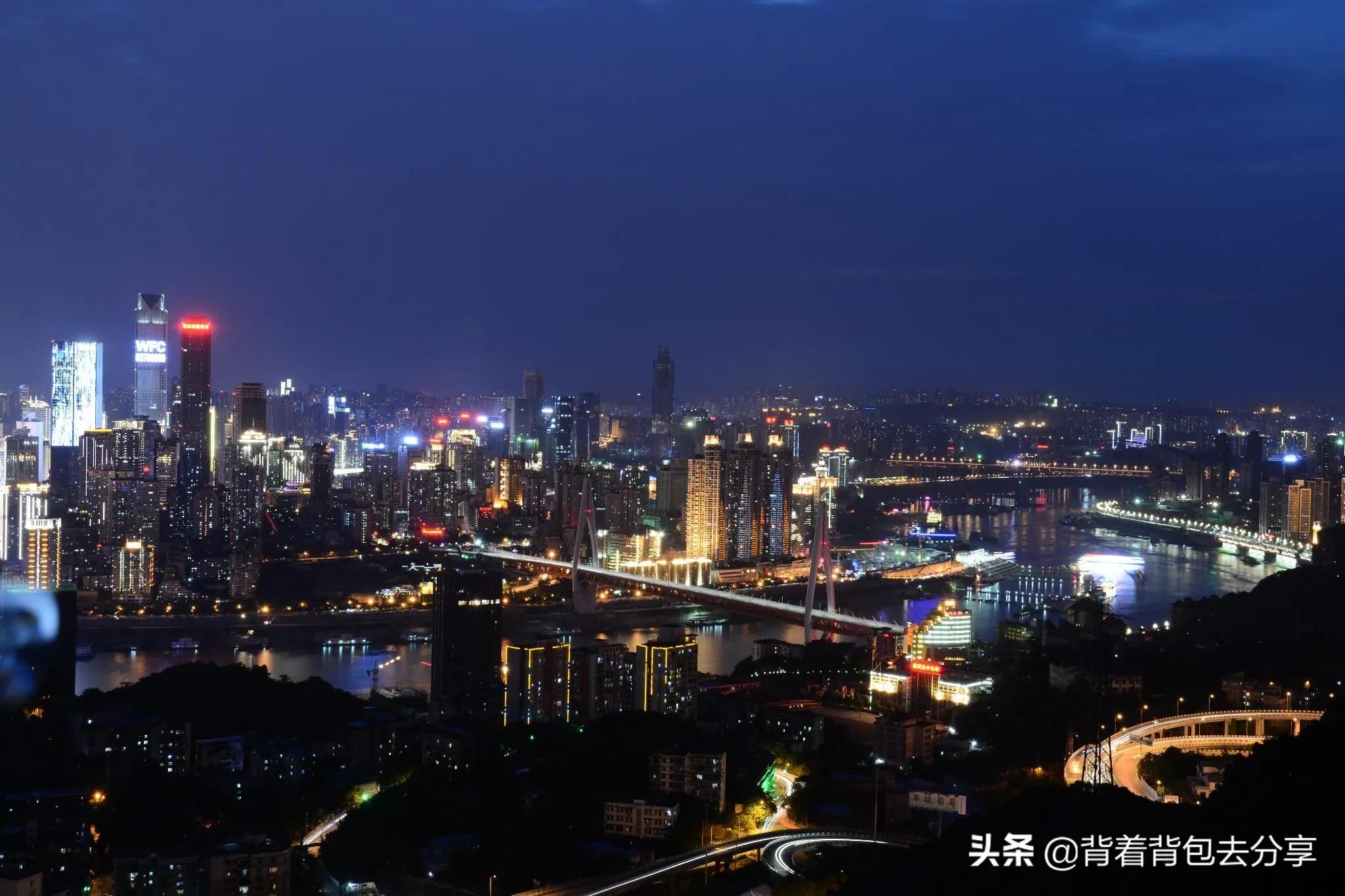 重庆旅游必去景点推荐(重庆自驾游最著名的十大景点排名)插图3
