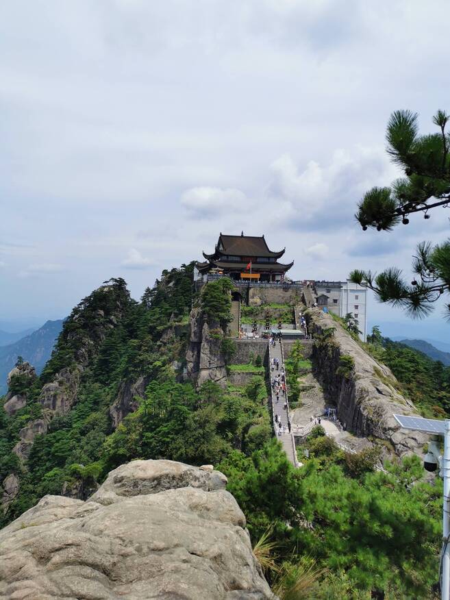 中国十大佛教名山，10个佛教圣地盘点(附2023年最新排行榜前十名单)
