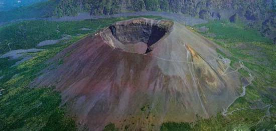 地球史上毁灭性最大的十大火山(10座最可怕的火山)插图2