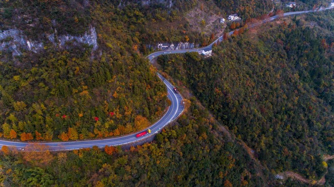 中国十大最美自驾公路(自驾10条风景绝美的公路)插图2