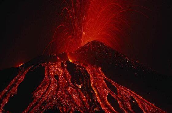 地球上10大最危险的火山，世界十大火山(附2023年最新排行榜前十名单)