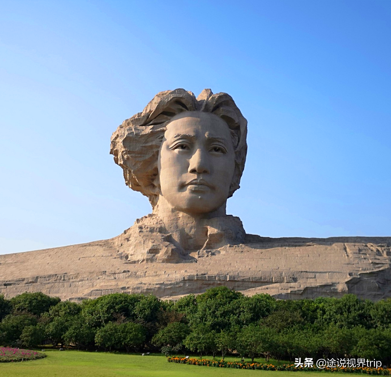 中国十大著名人物雕像(十大巨型人物雕塑盘点)插图2
