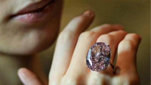 世界上最贵的戒指多少钱(全球最贵钻石戒指排行榜)插图2