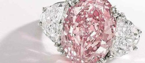 世界上最贵的戒指多少钱(全球最贵钻石戒指排行榜)插图1