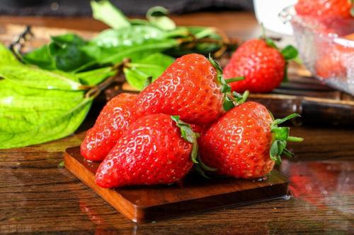 草莓品种哪个好吃，国内十大最受欢迎的草莓品种(附2023年最新排行榜前十名单)