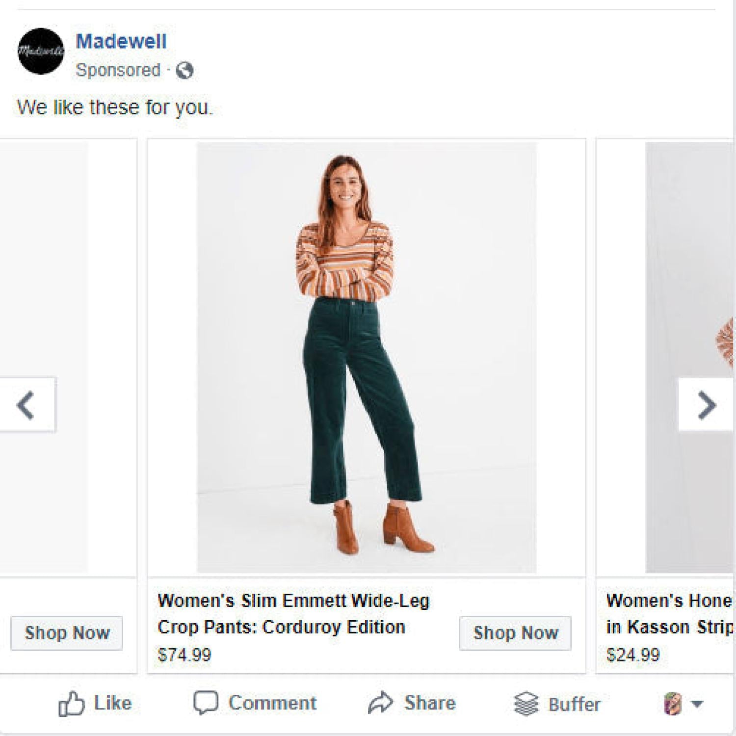 Madewell的Facebook轮播广告，展示了一位微笑的女性，穿着条纹长袖上衣、牛仔裤和靴子。